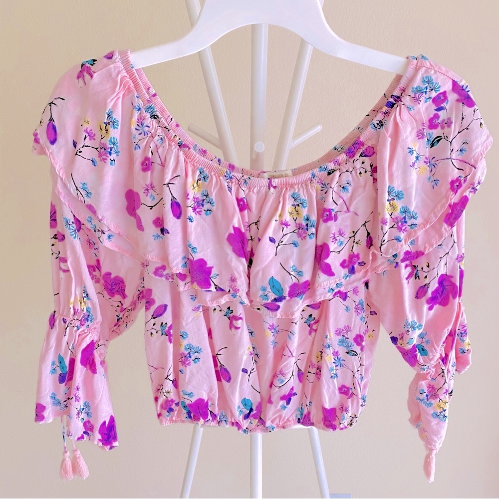 Floral Pink Ruffle Crop Top - Picture 2 of 7